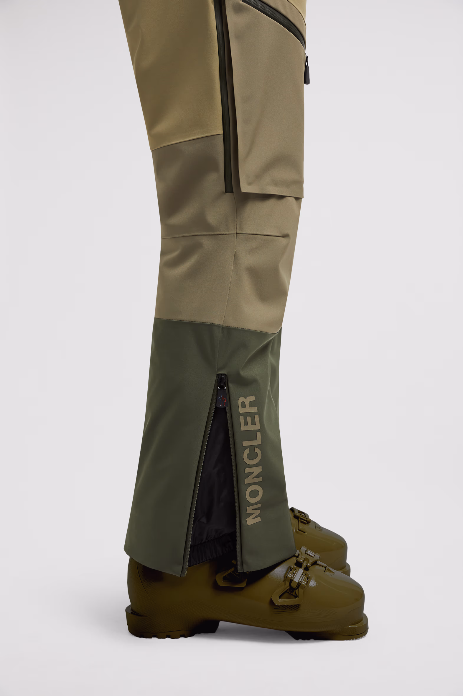 Padded GORE-TEX Ski Pants Men Sage Green Moncler 6